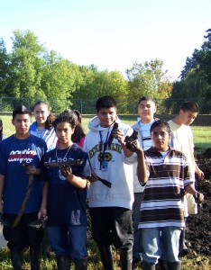 Students with bones from 2008 bison
